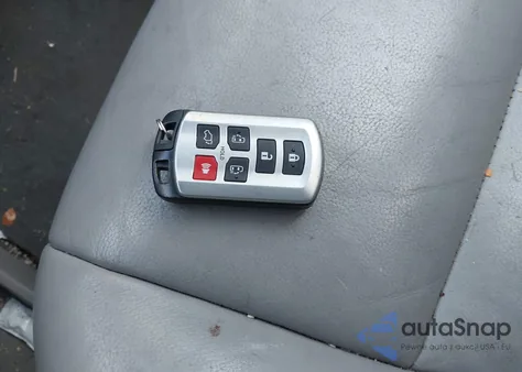 2016 Toyota Sienna Xle Premium 7 Passenger z USA, uszkodzony, nr VIN 5TDDK3DC2GS139510